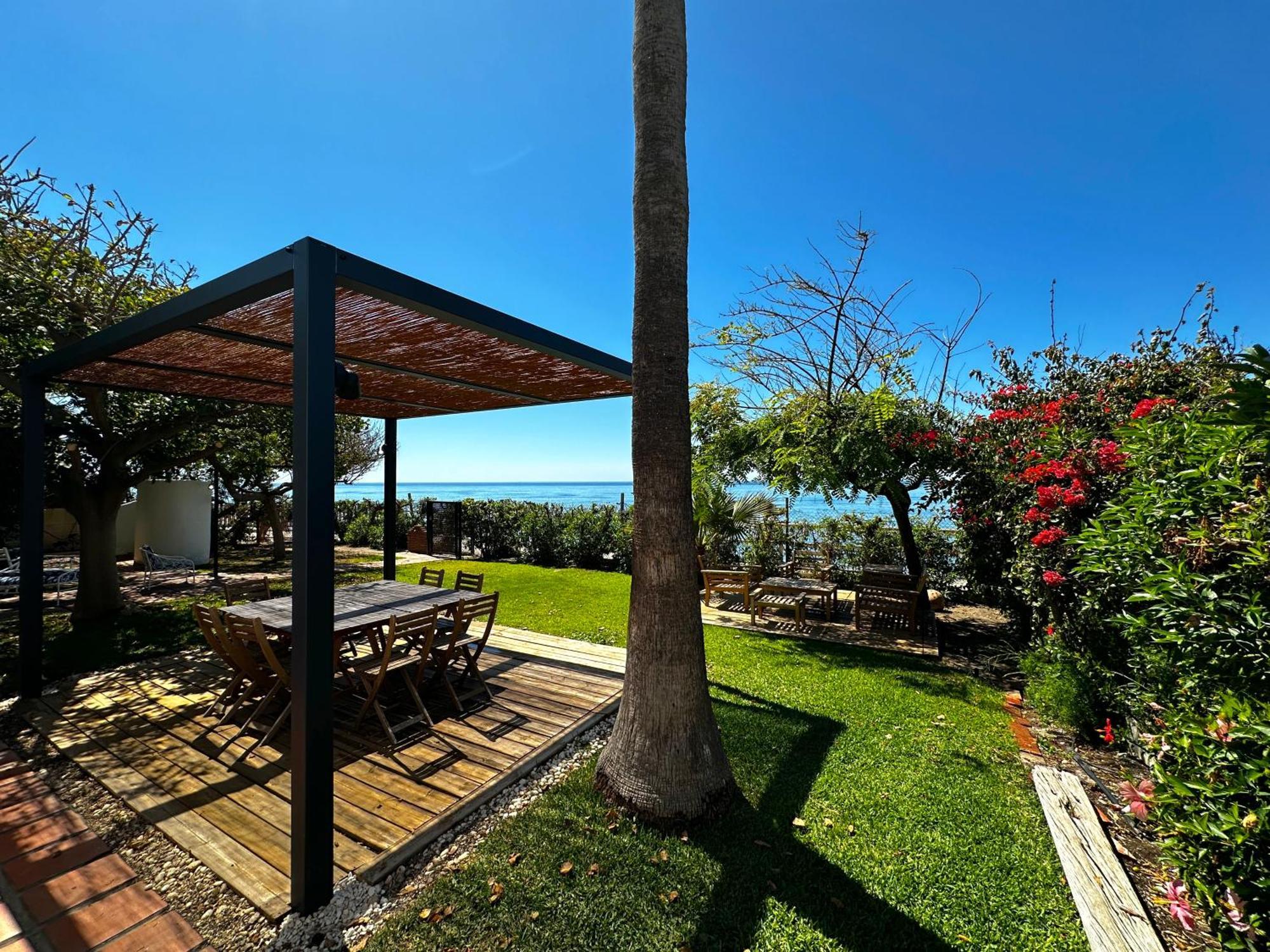 Villa Alboran Beachfront 9Pax Torre de Benagalbon Ngoại thất bức ảnh