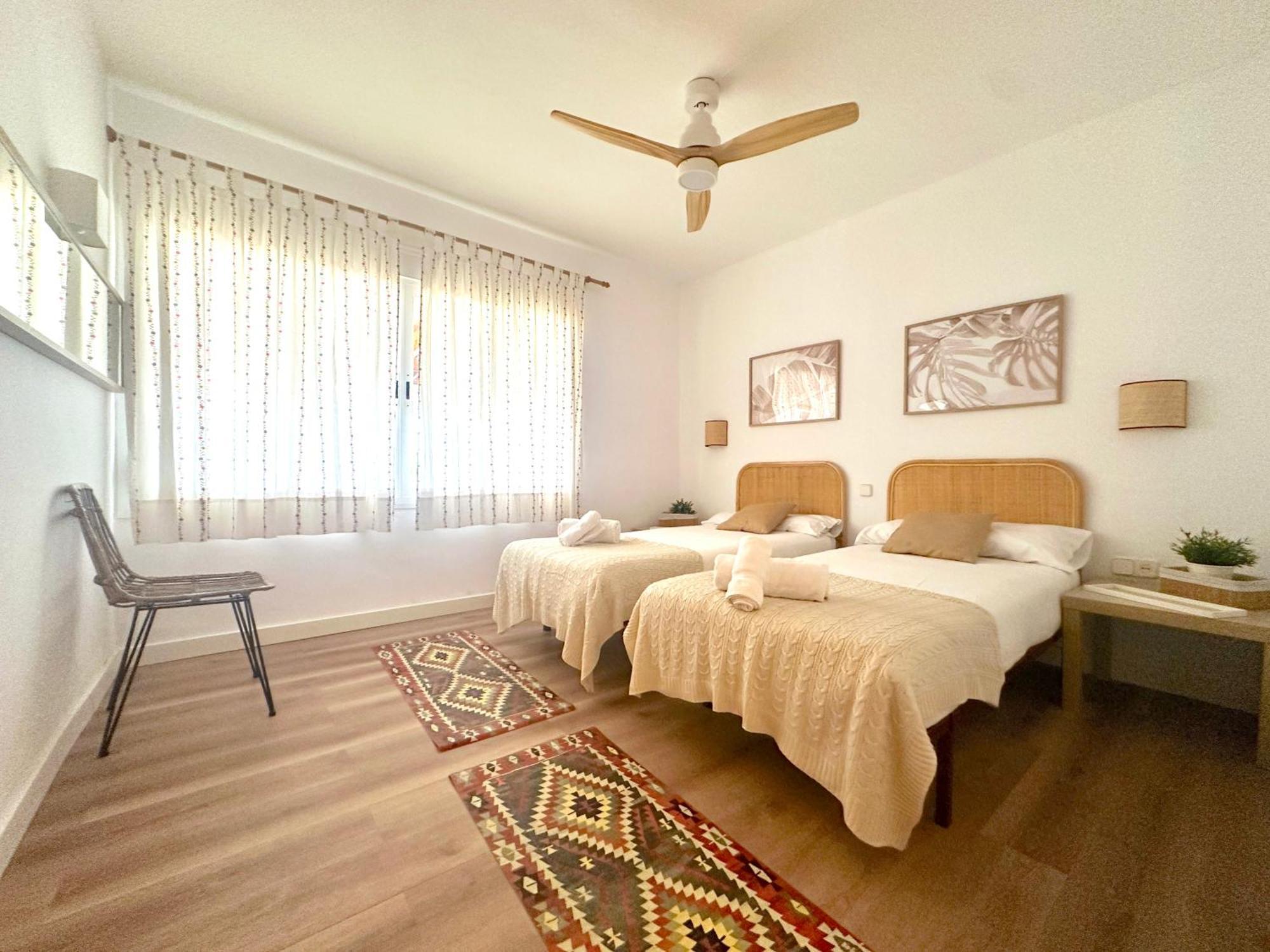 Villa Alboran Beachfront 9Pax Torre de Benagalbon Ngoại thất bức ảnh